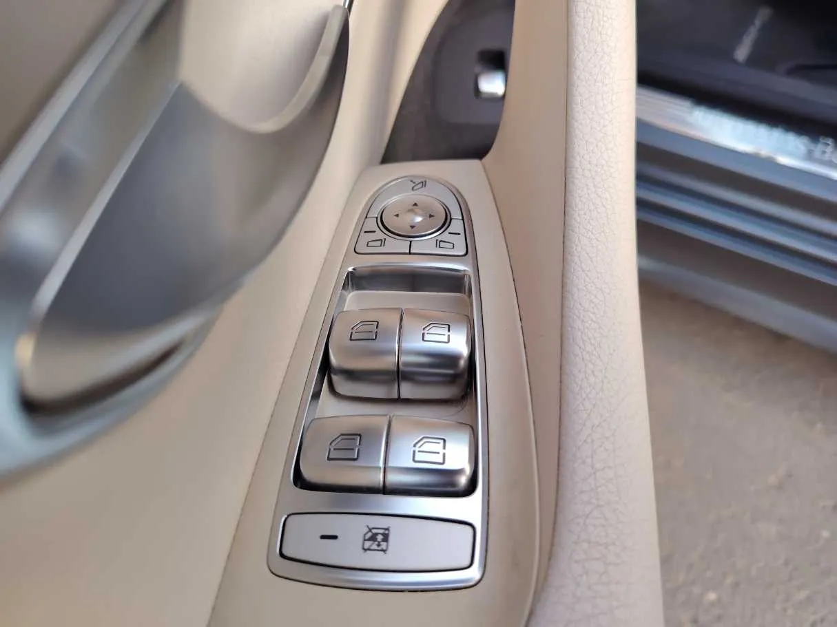 Car image 31