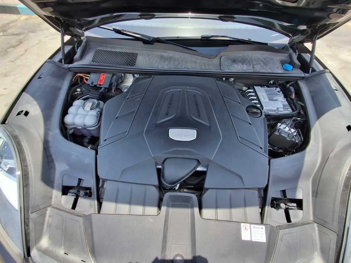 Car image 22