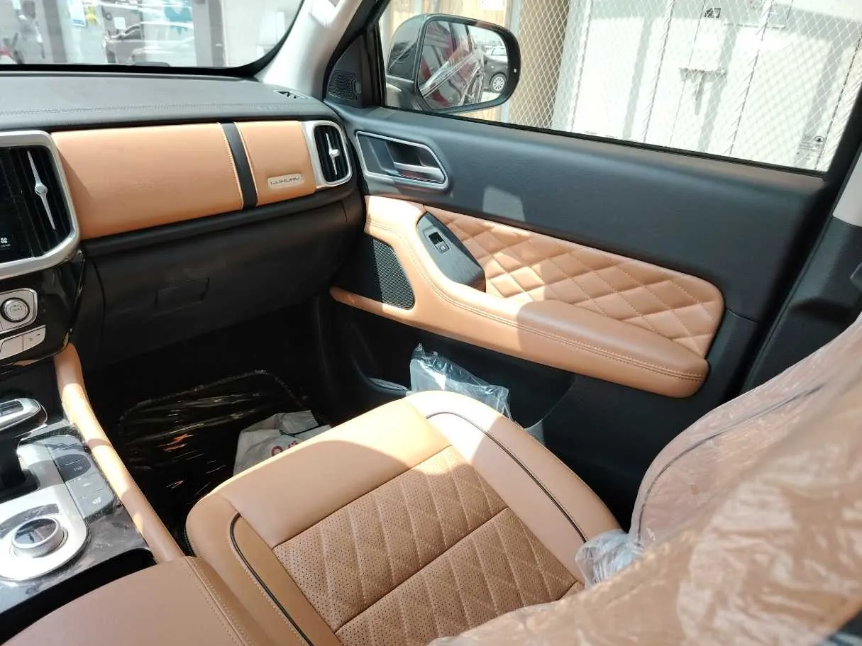 Car image 22