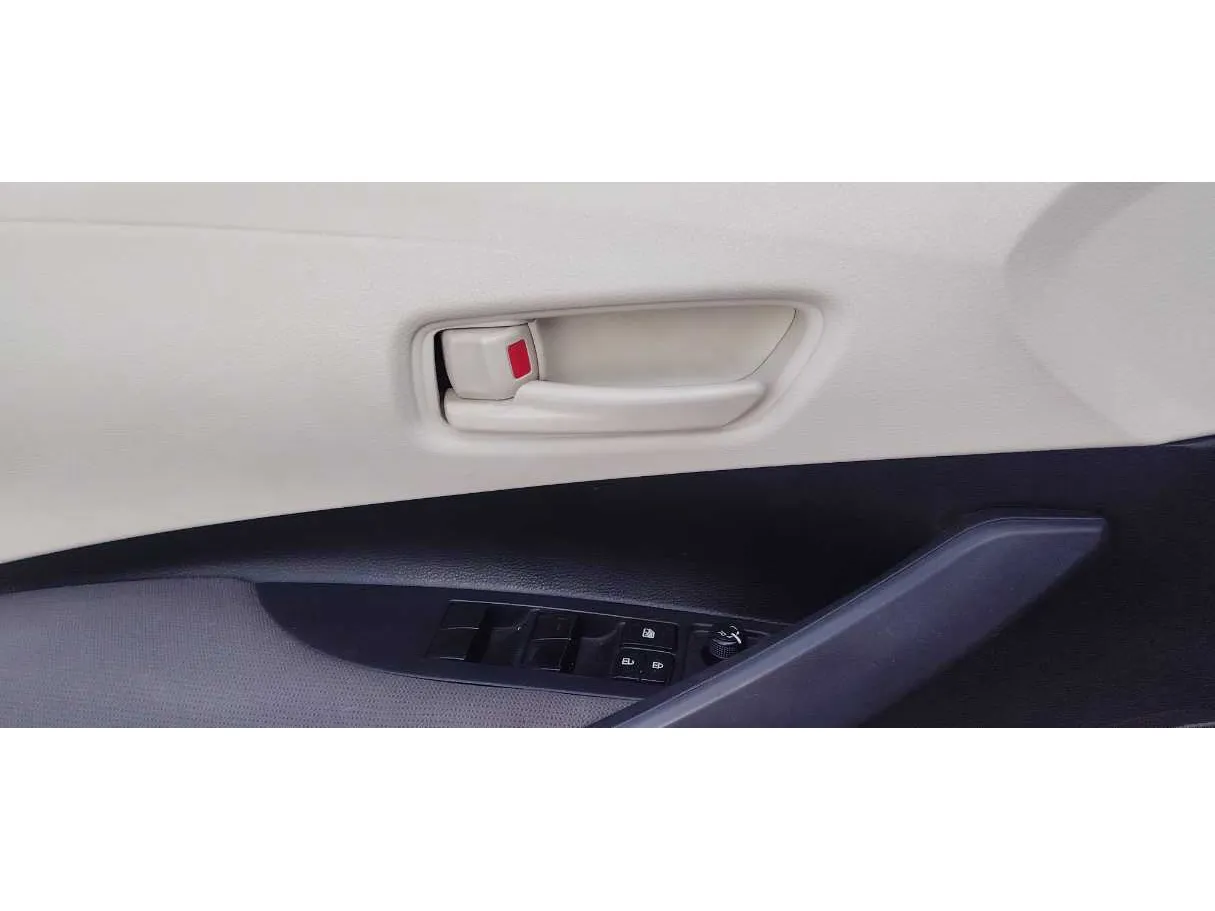 Car image 28