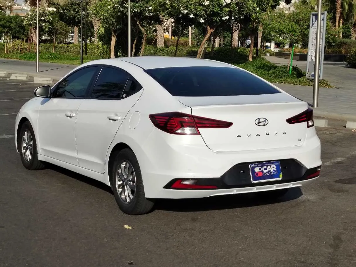 Car image 7