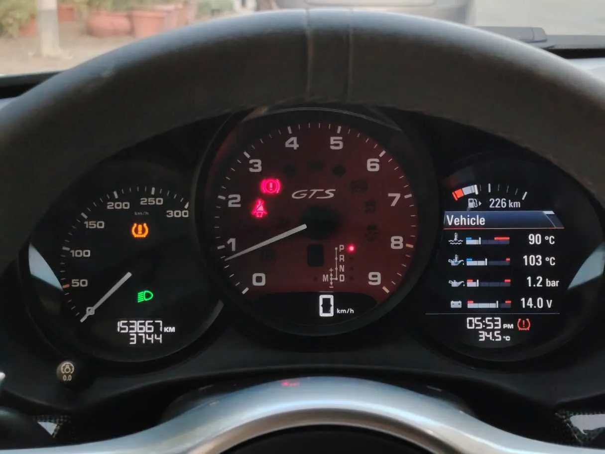 Car image 20