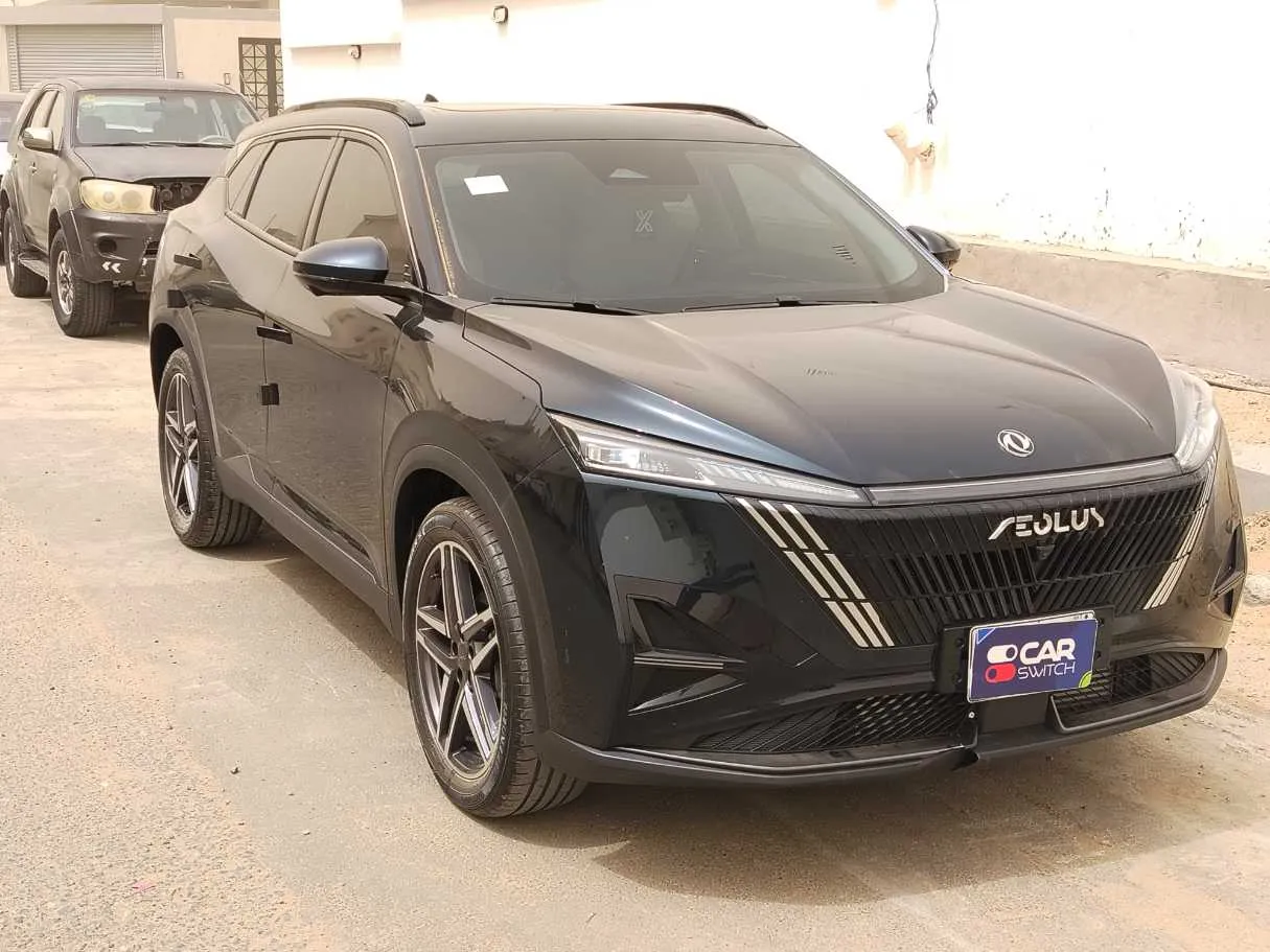 Car image 3