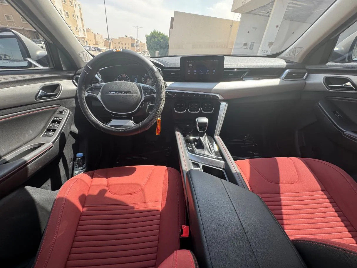Car image 15