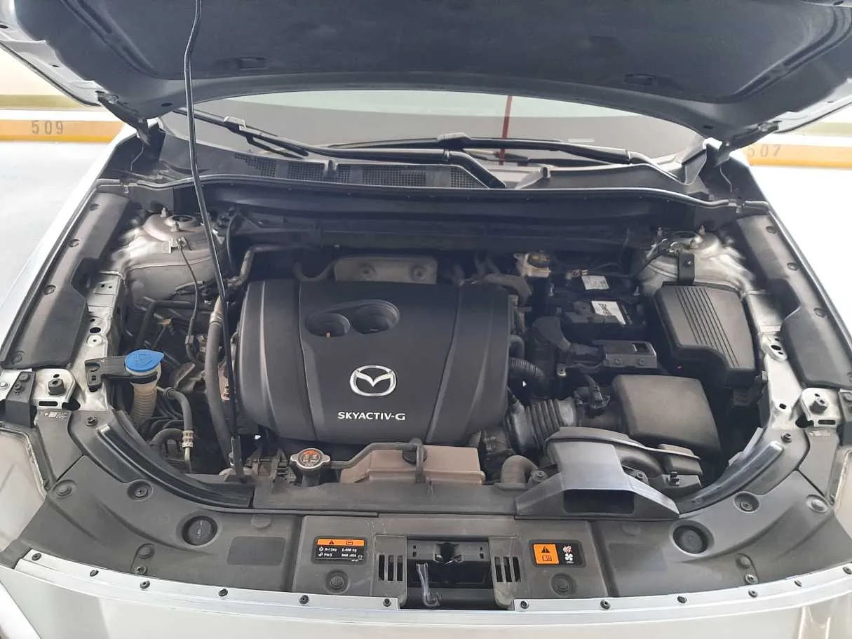 Car image 19