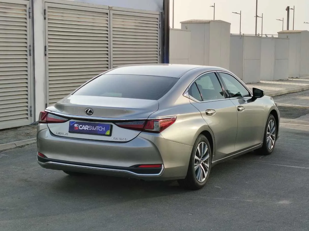 Car image 5