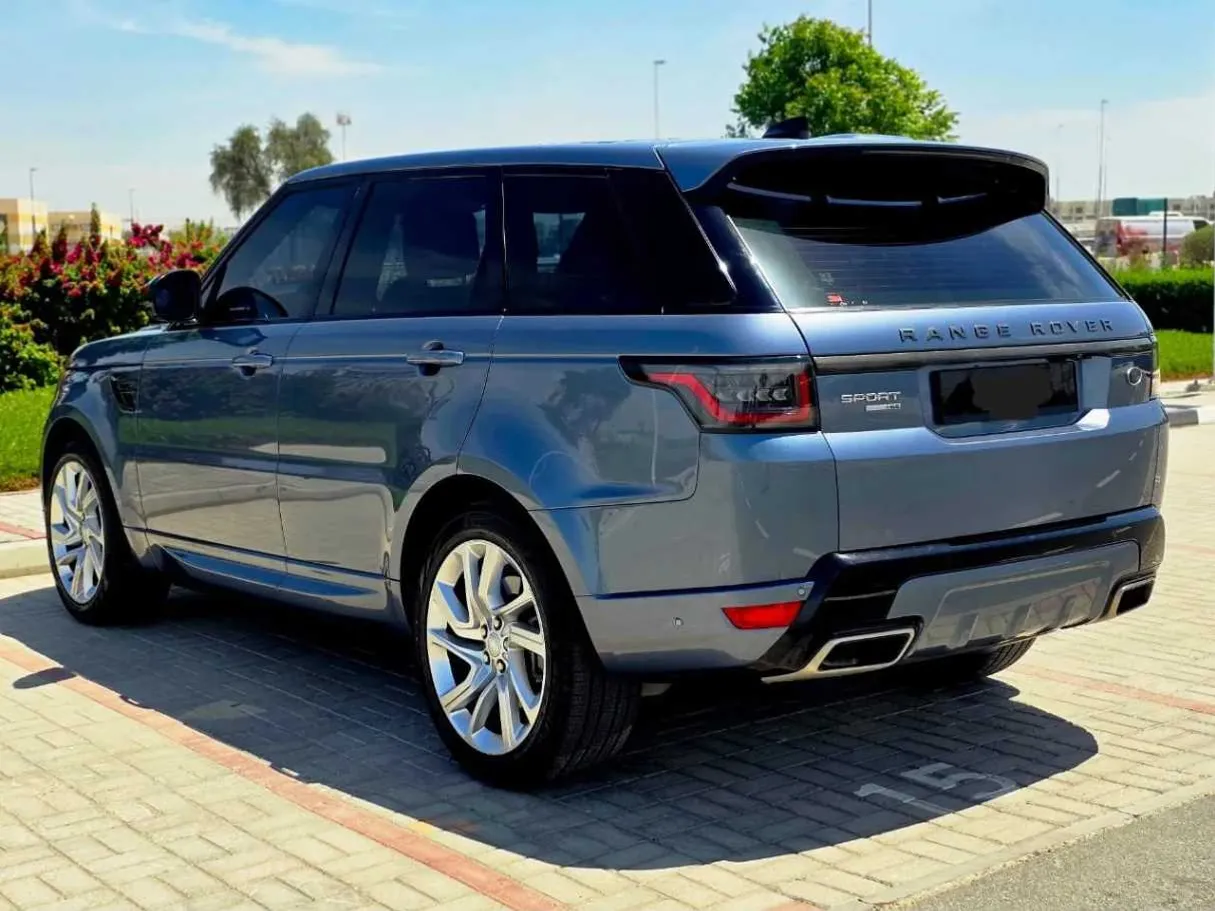 Car image 5
