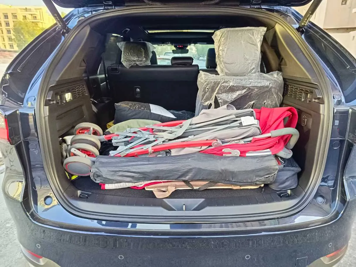 Car image 32