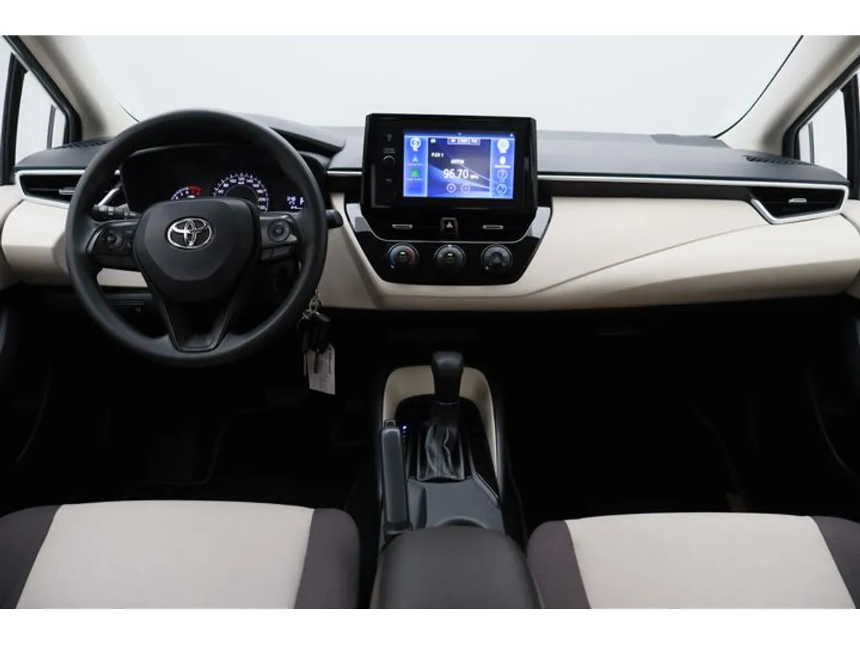 Car image 14