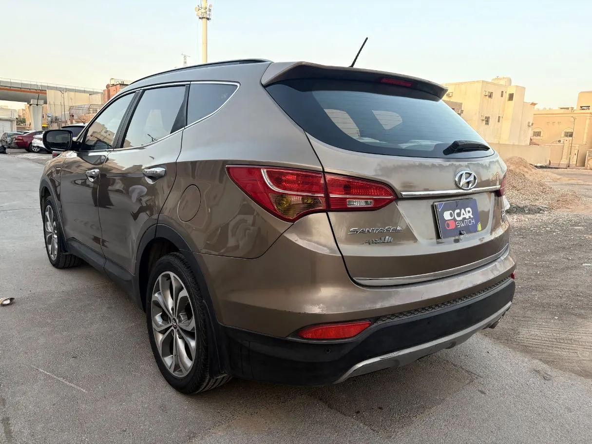 Car image 7