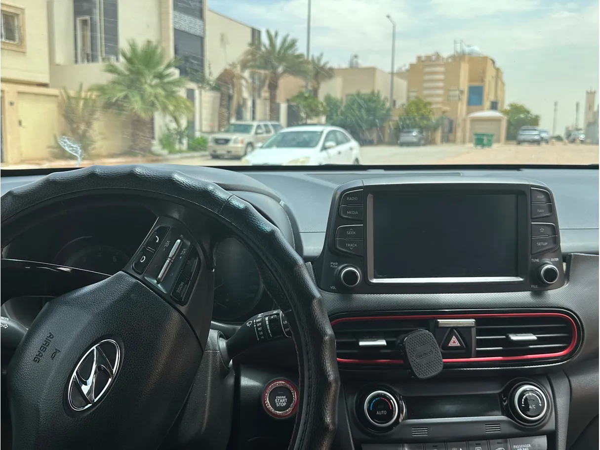 Car image 7