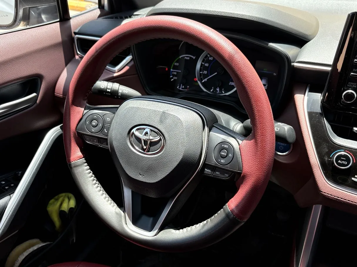 Car image 21