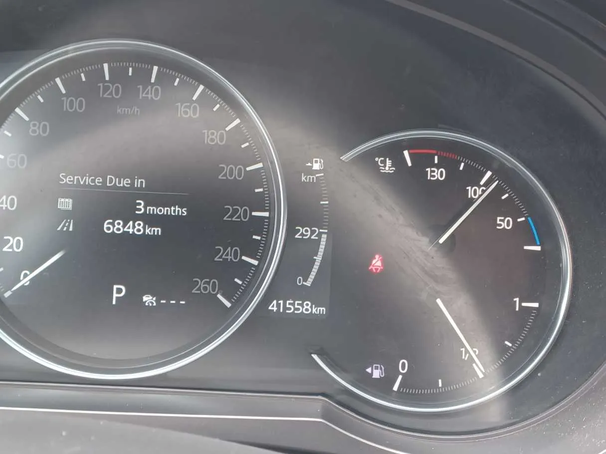 Car image 18