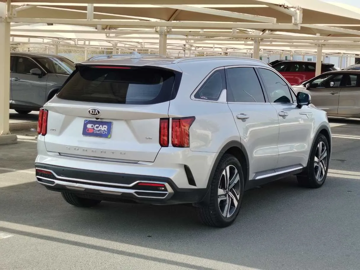 Car image 5