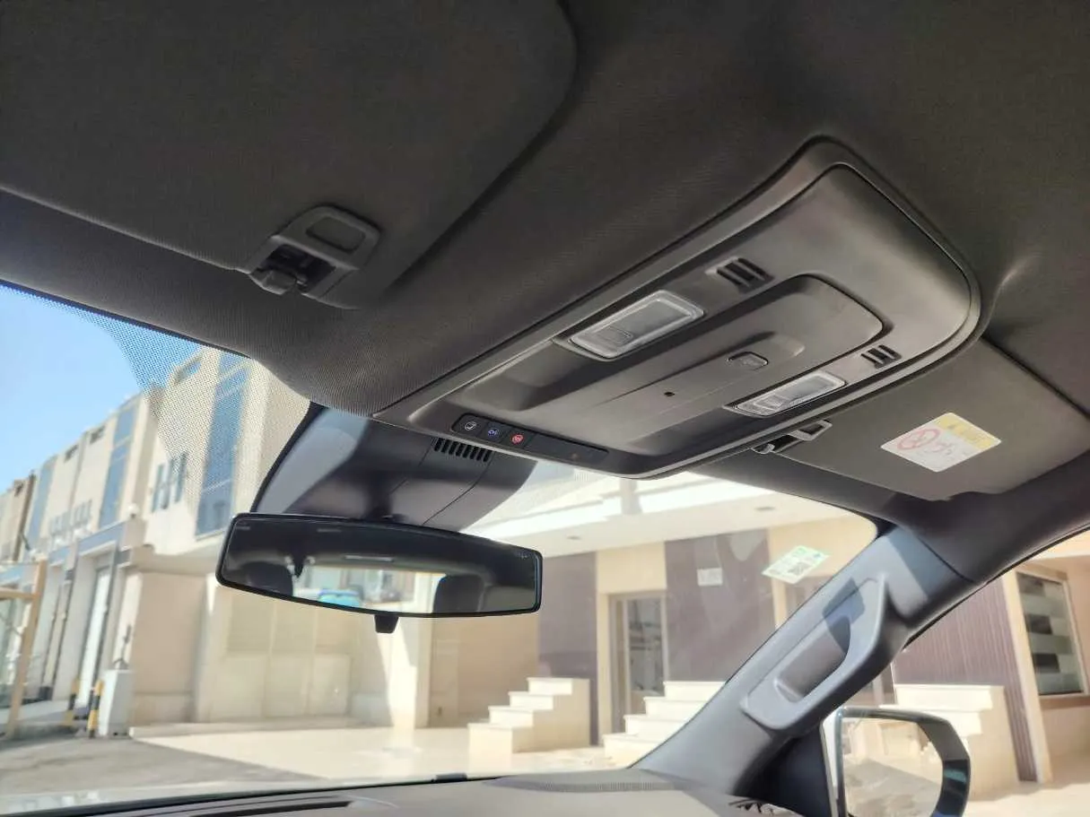 Car image 42