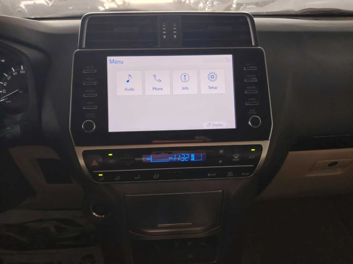 Car image 21