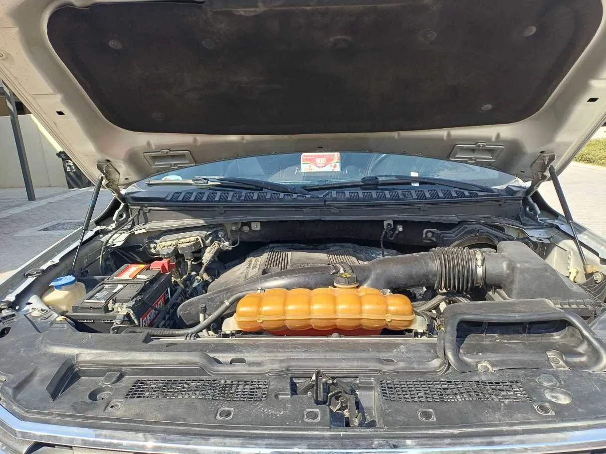 Car image 25