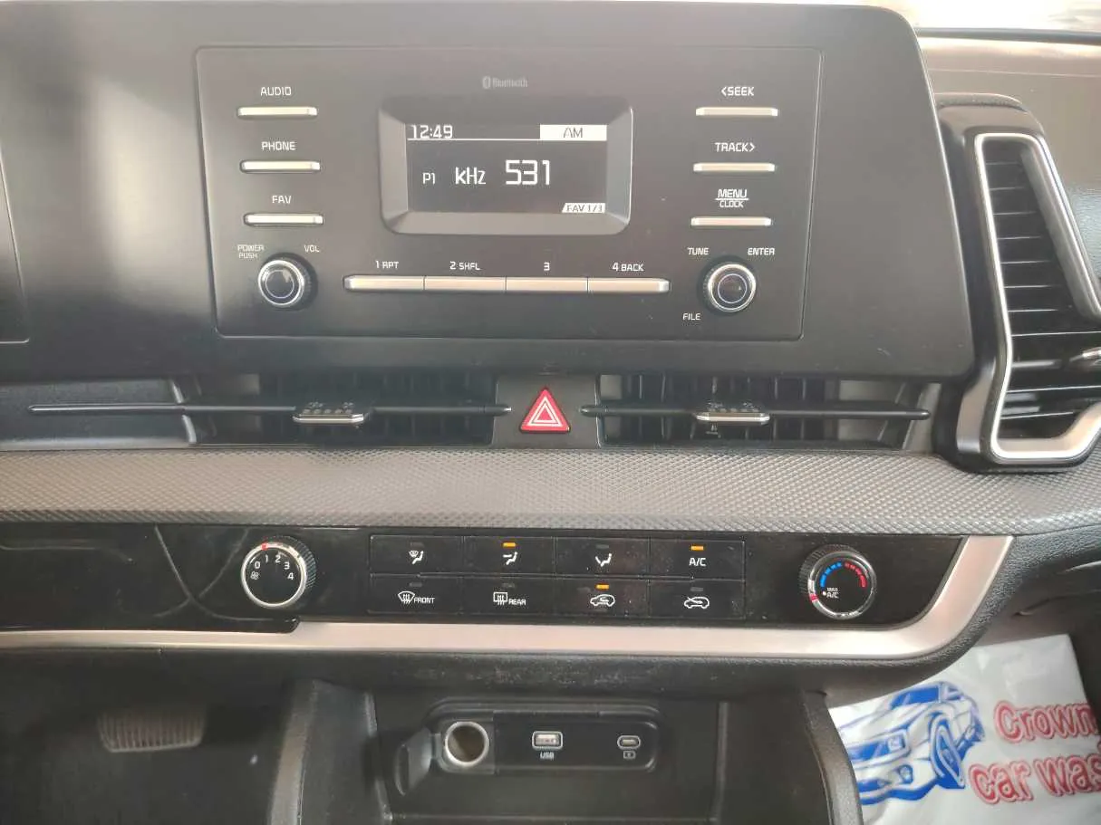 Car image 20