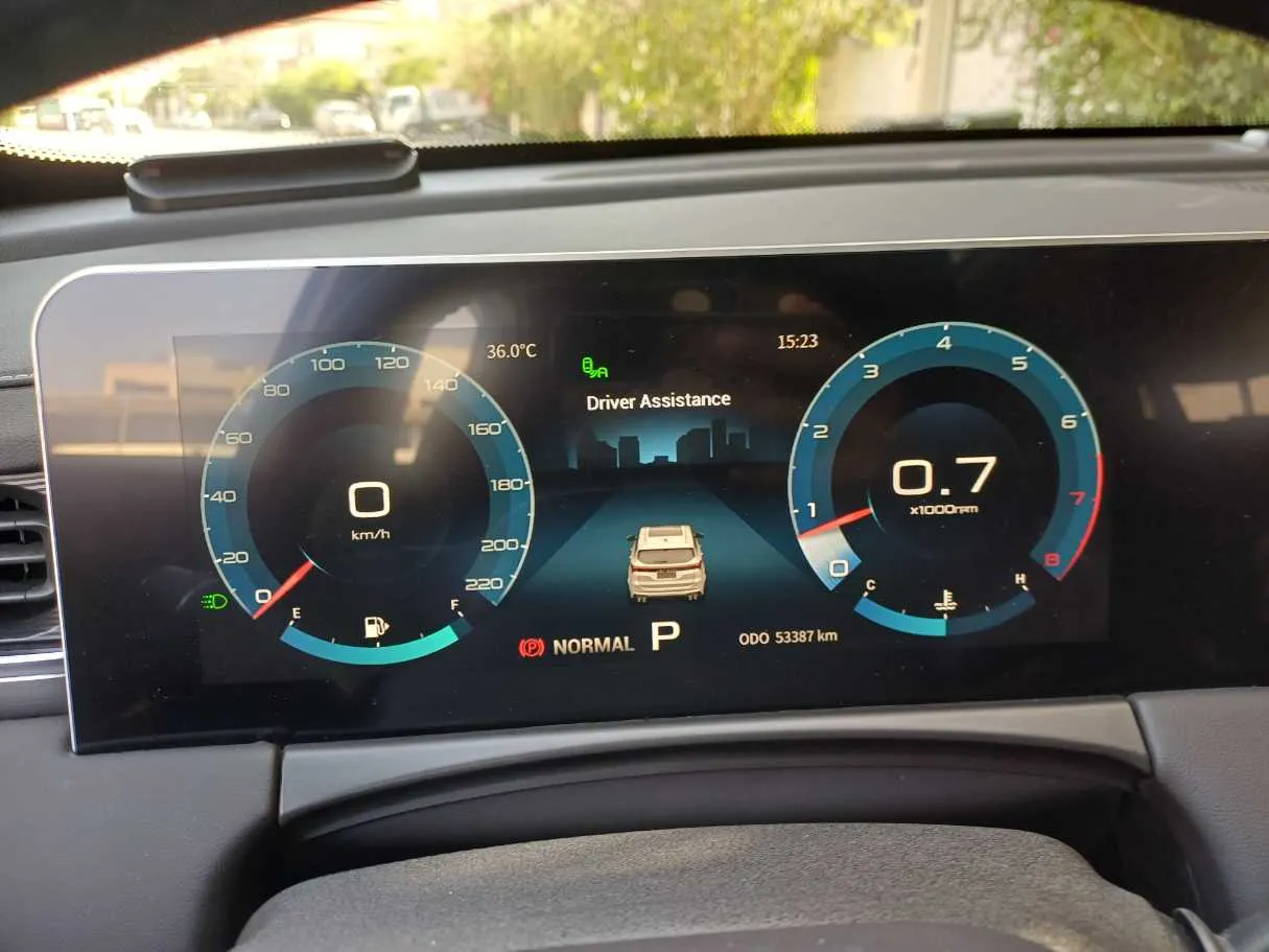 Car image 19