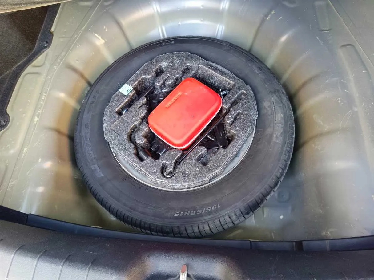 Car image 31