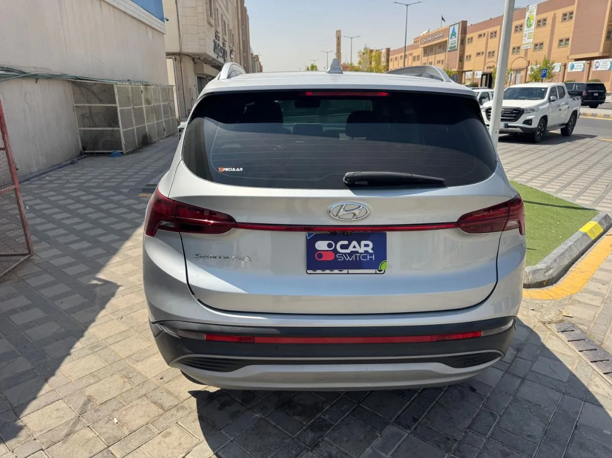 Car image 6