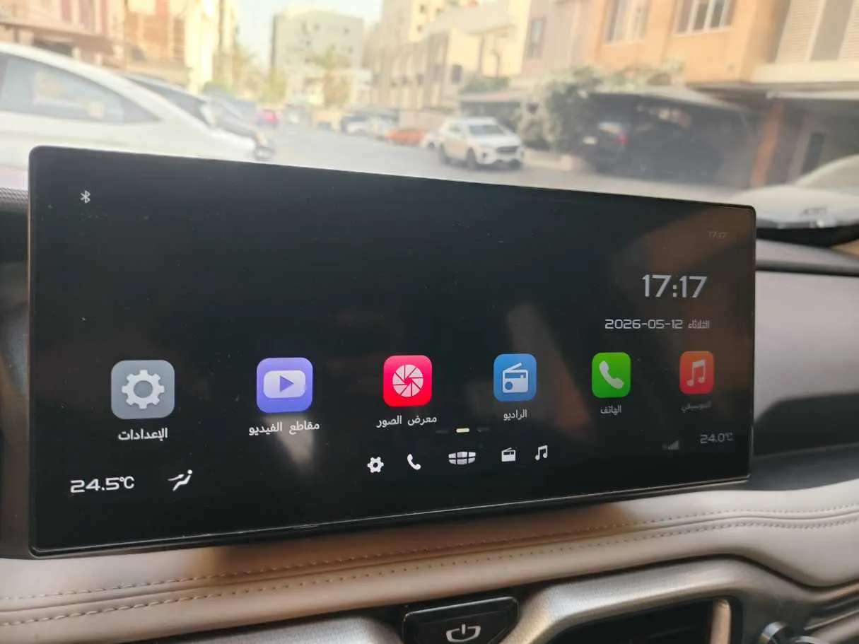 Car image 25