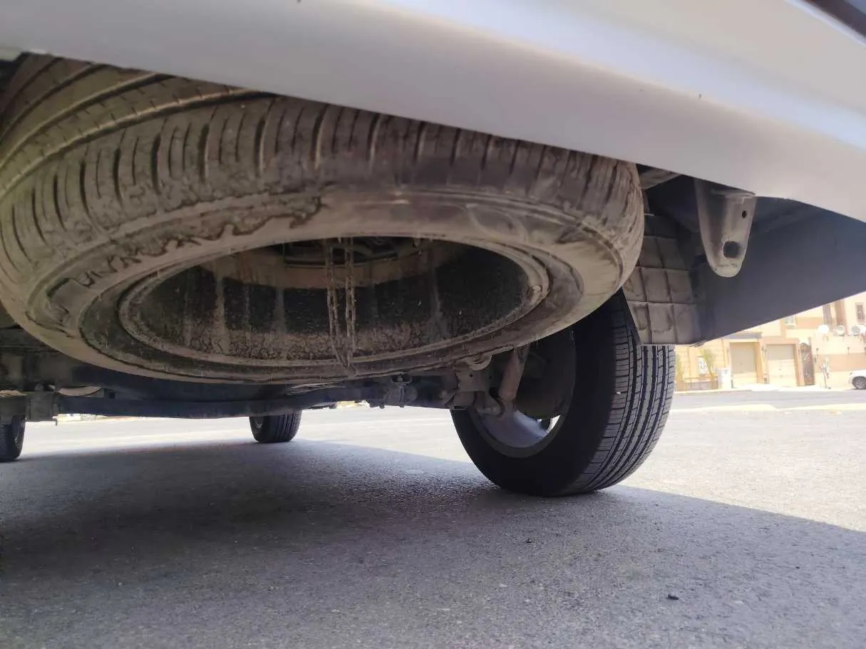 Car image 28