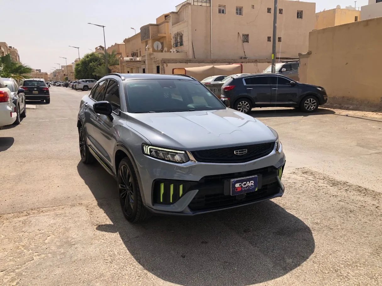 Car image 3