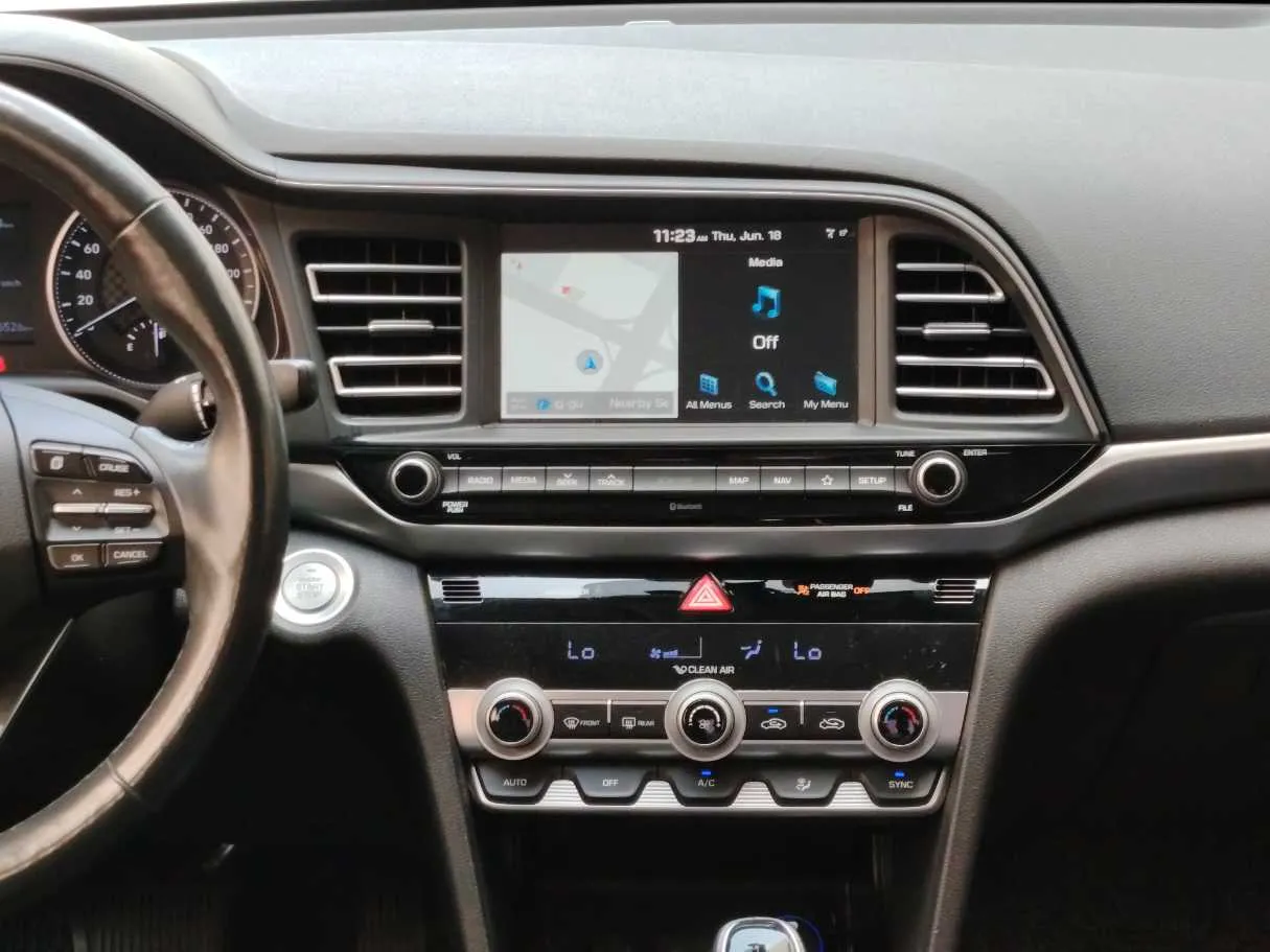 Car image 21