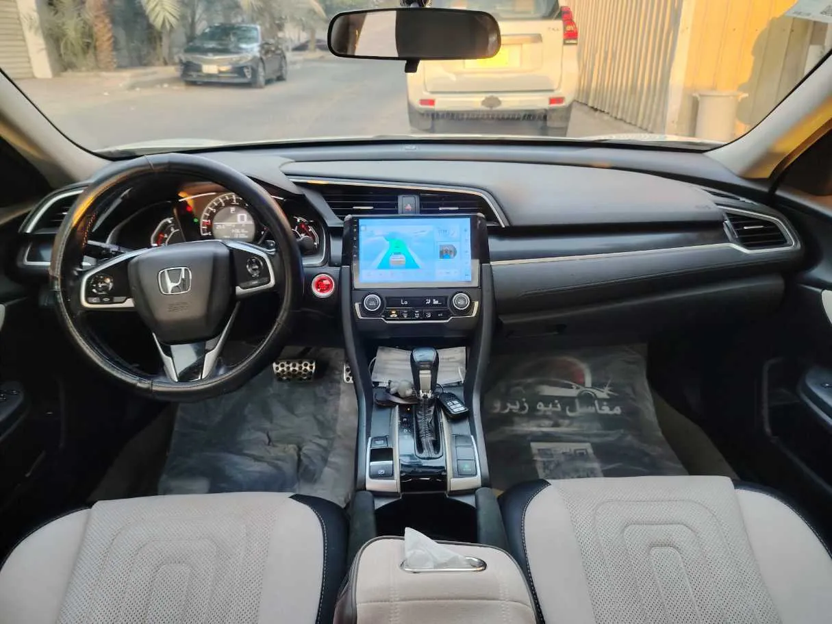 Car image 22