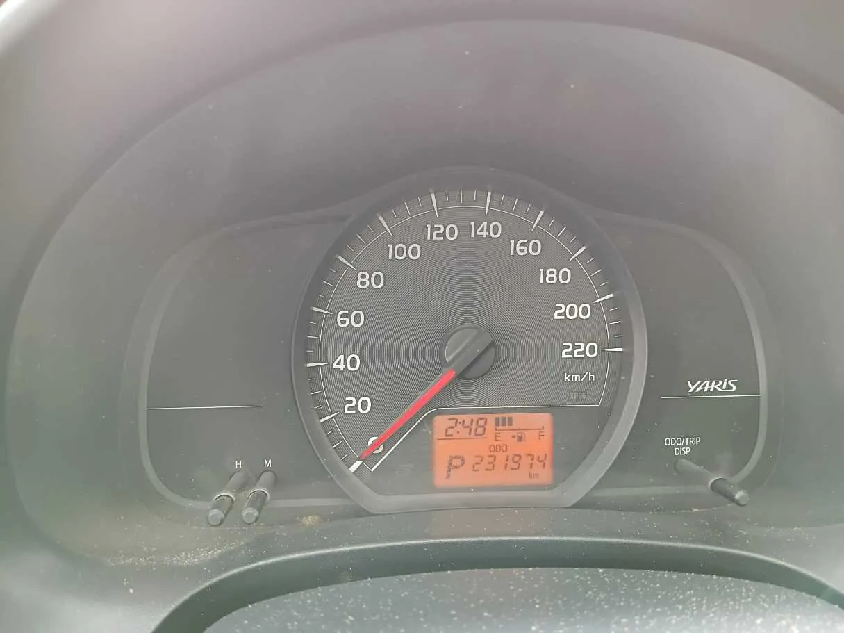 Car image 18