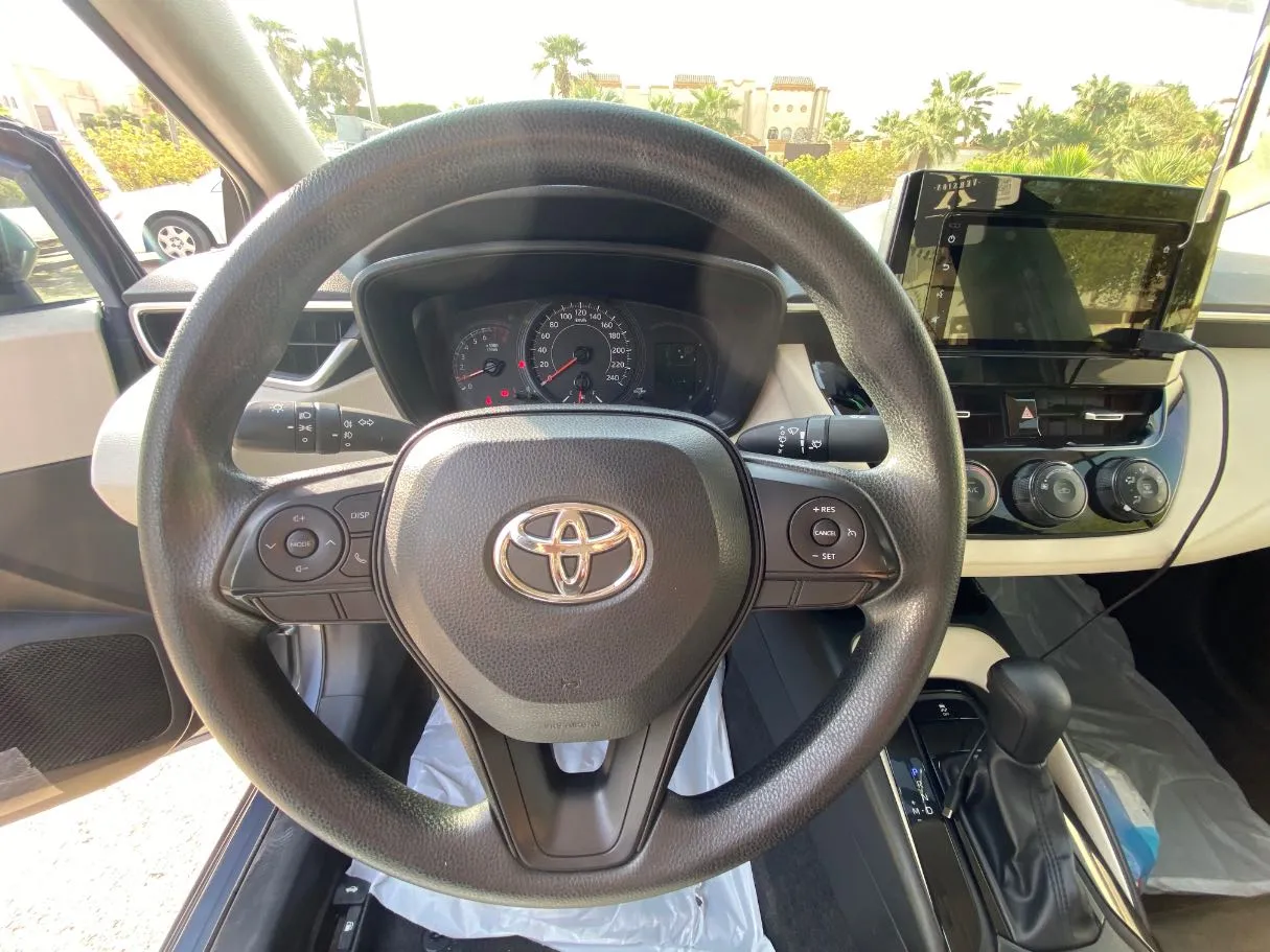 Car image 17