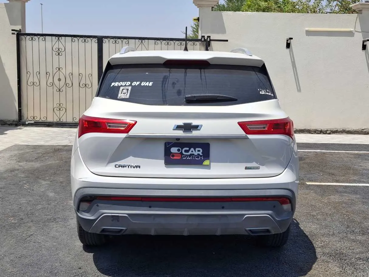 Car image 6