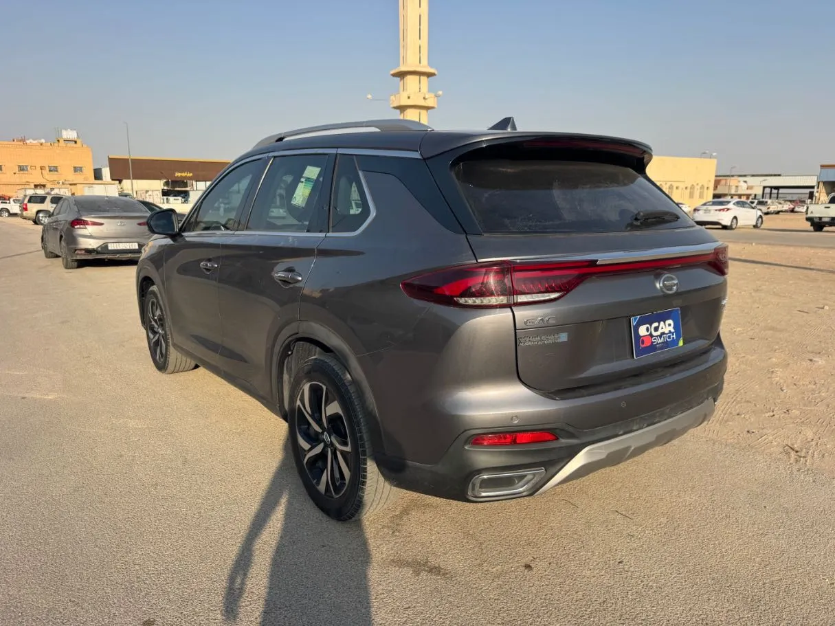 Car image 7