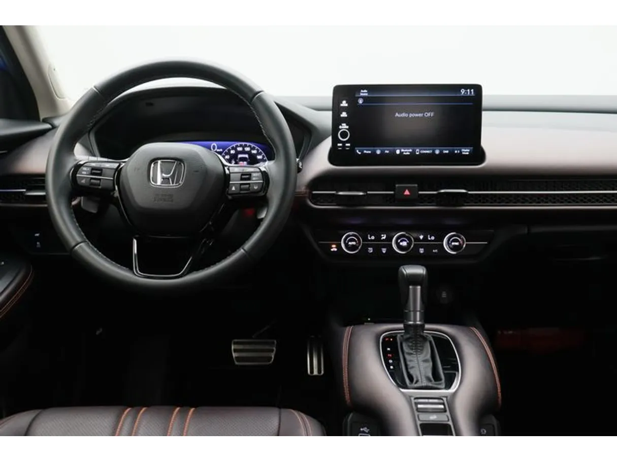Car image 14