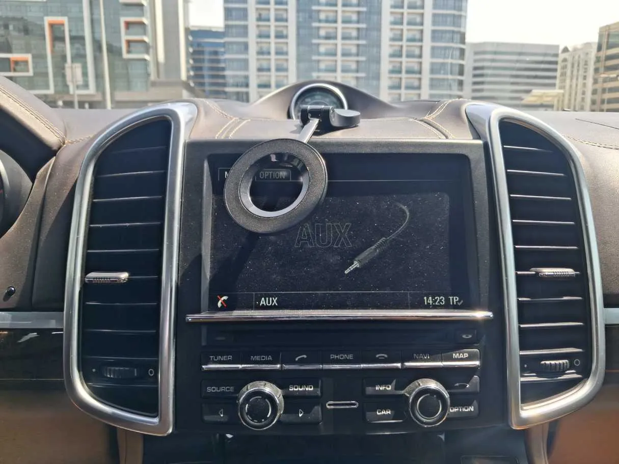 Car image 15