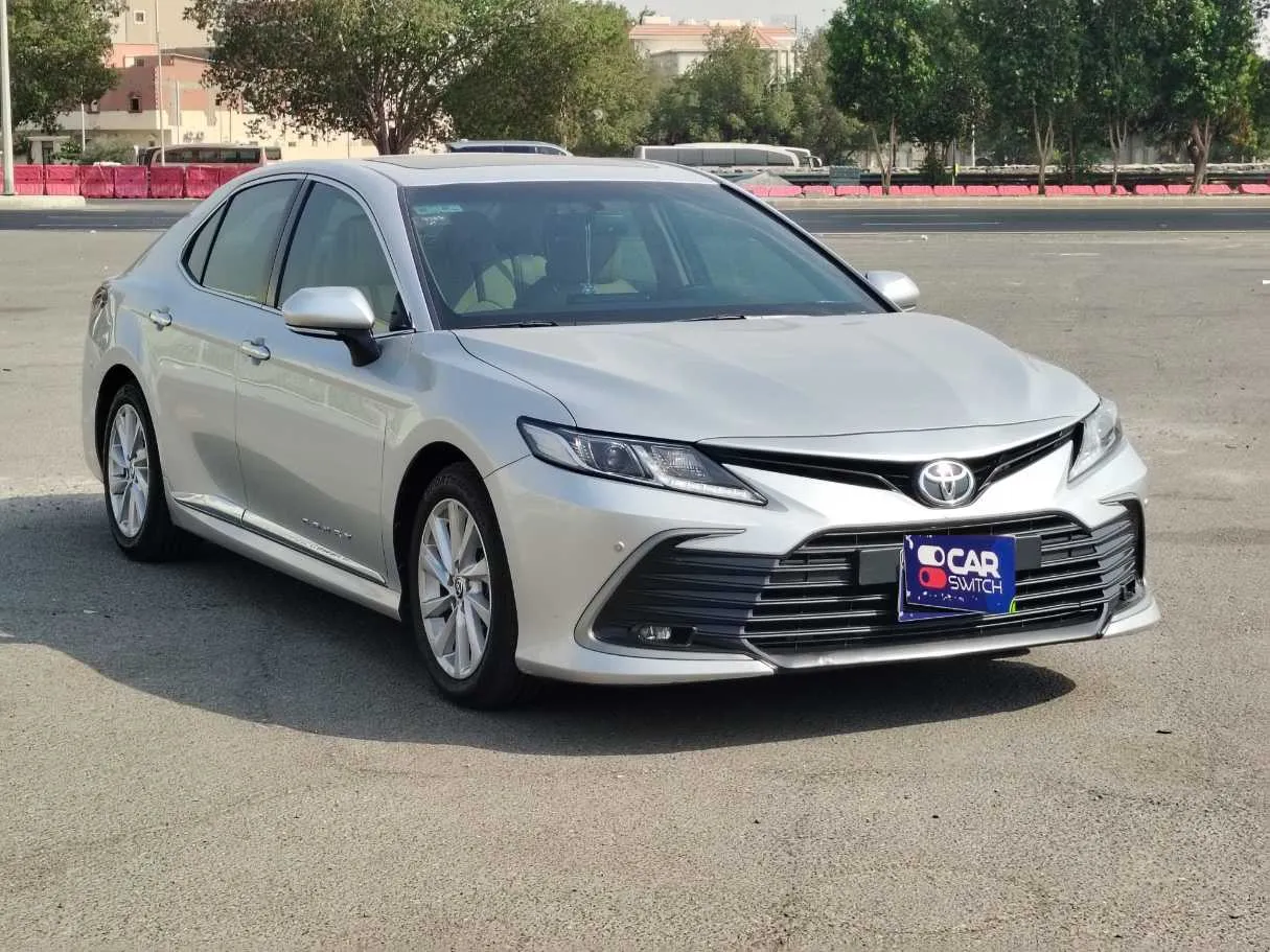 Car image 3