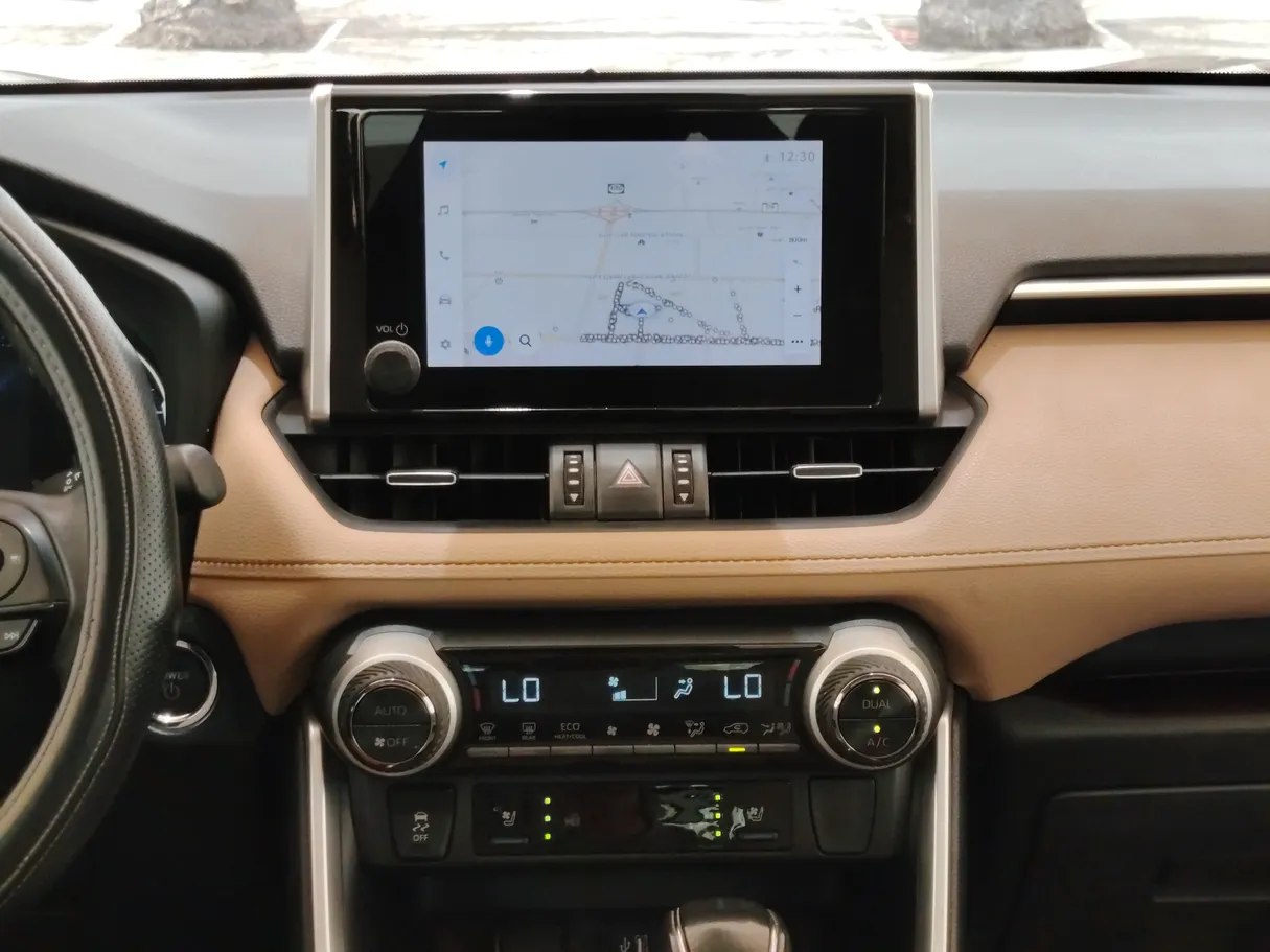 Car image 20
