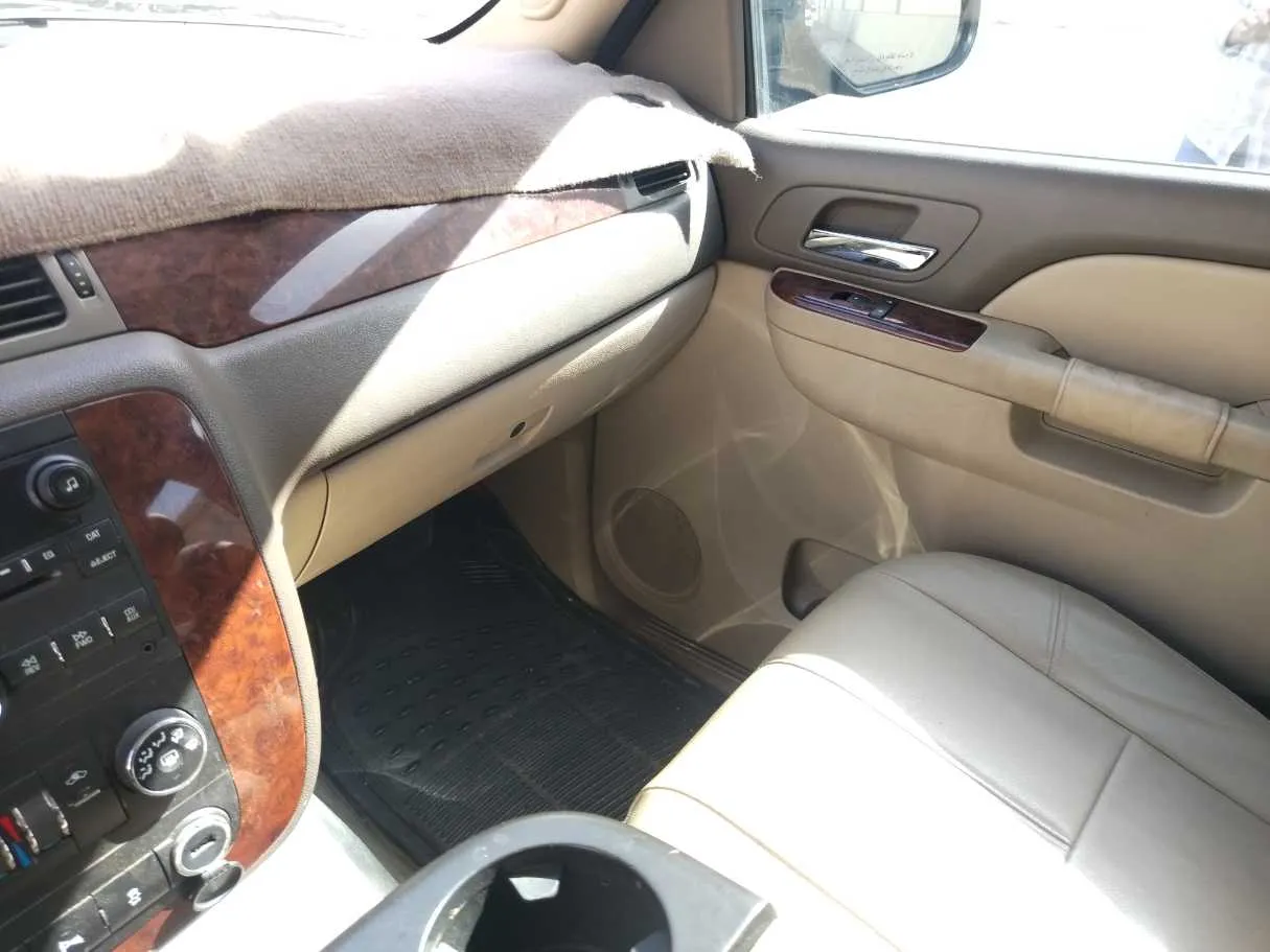 Car image 28