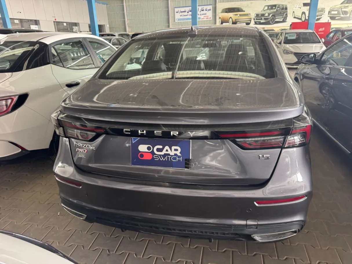 Car image 5