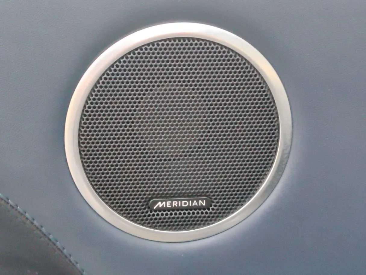 Car image 38