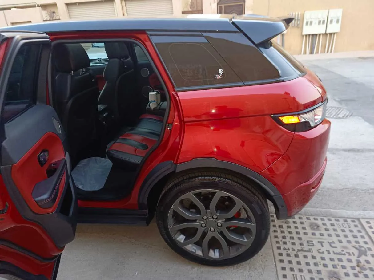 Car image 16
