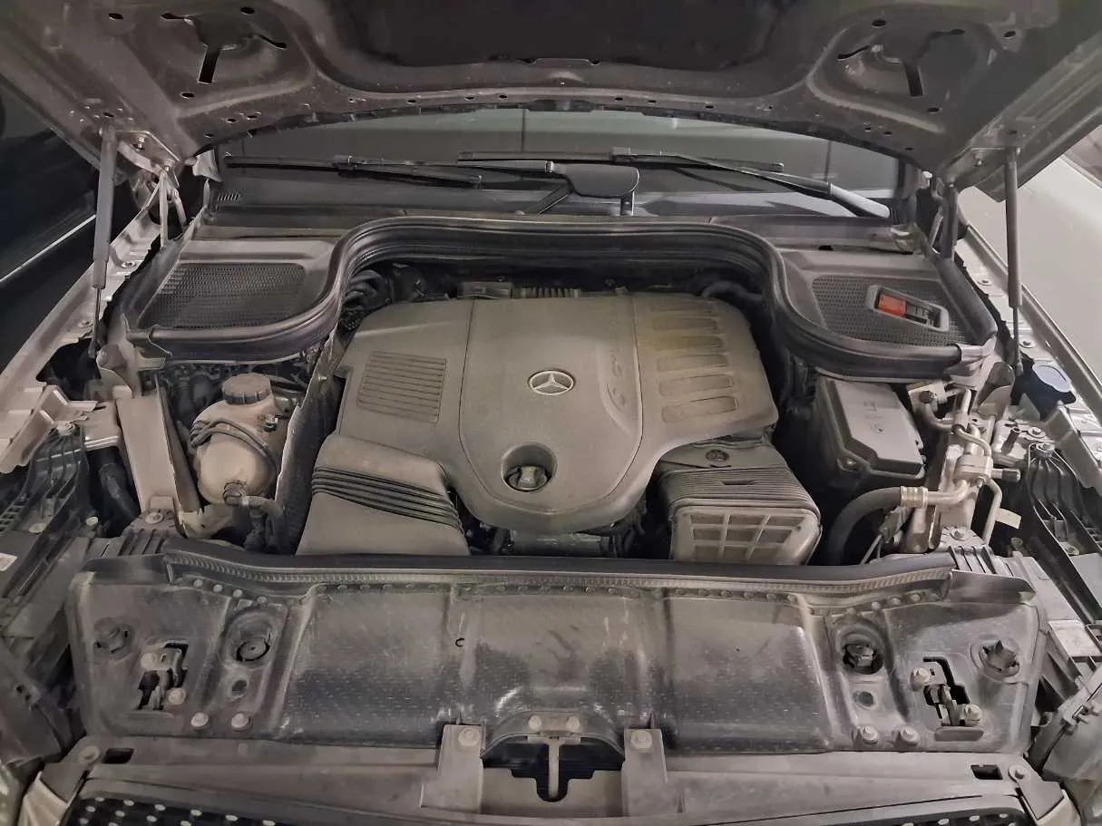 Car image 22