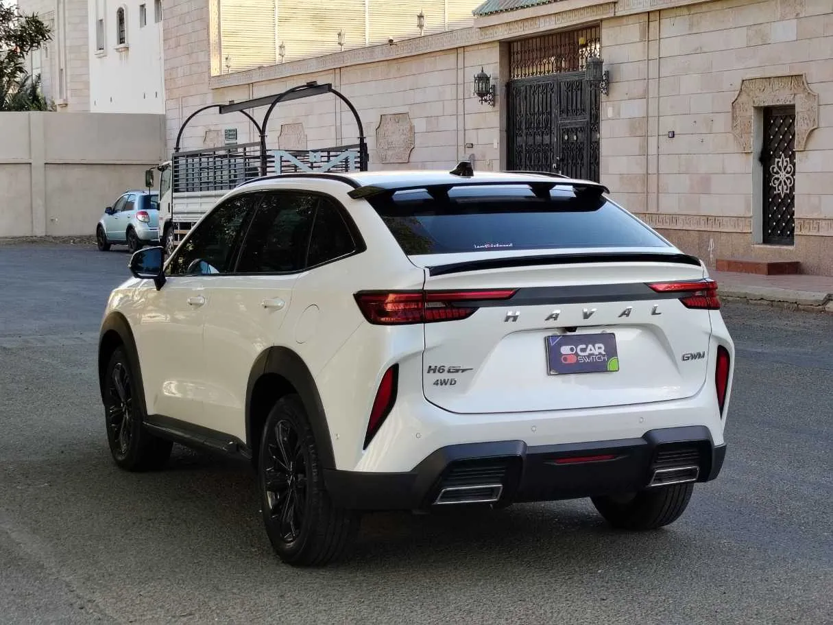 Car image 7