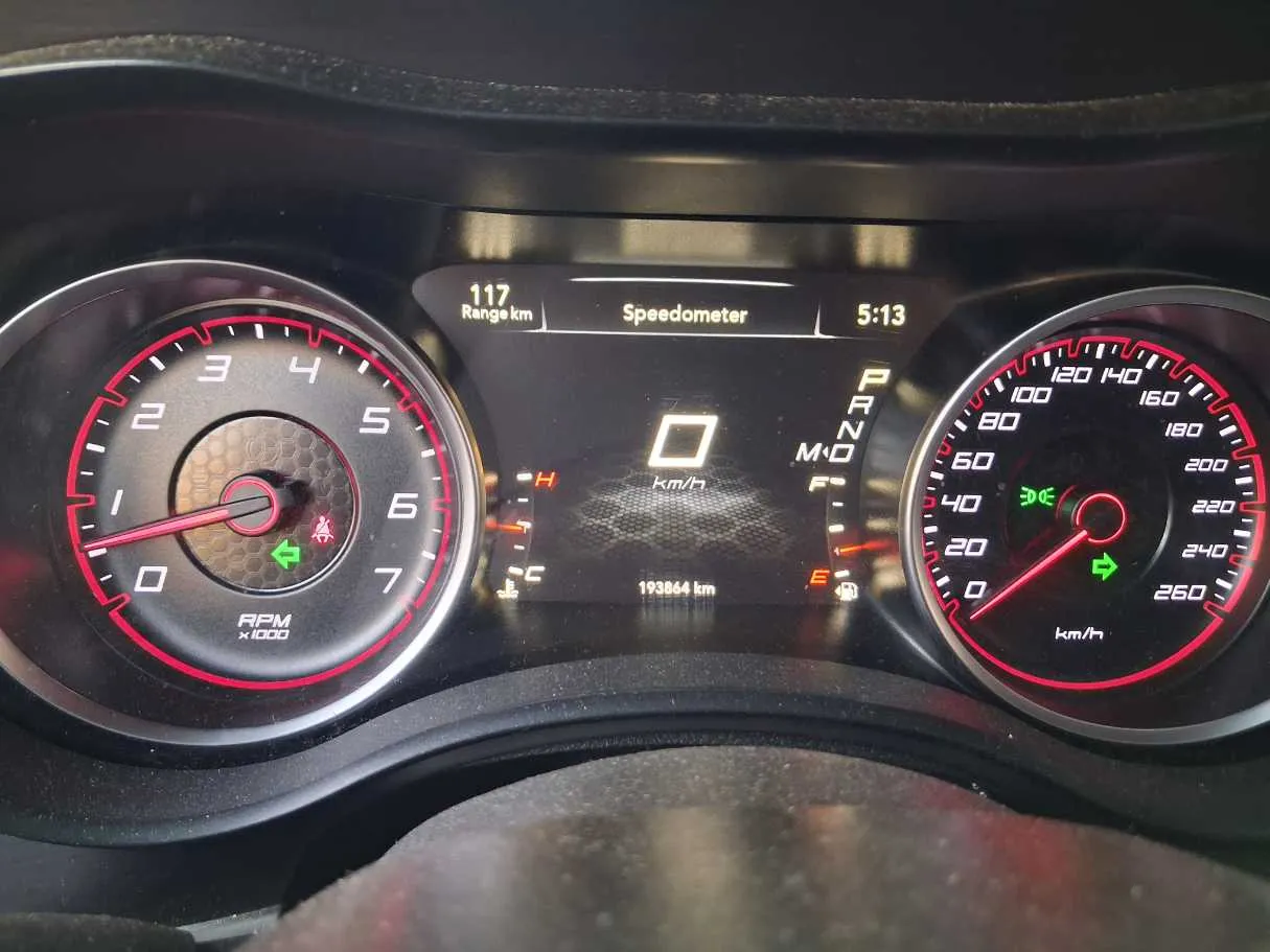 Car image 19