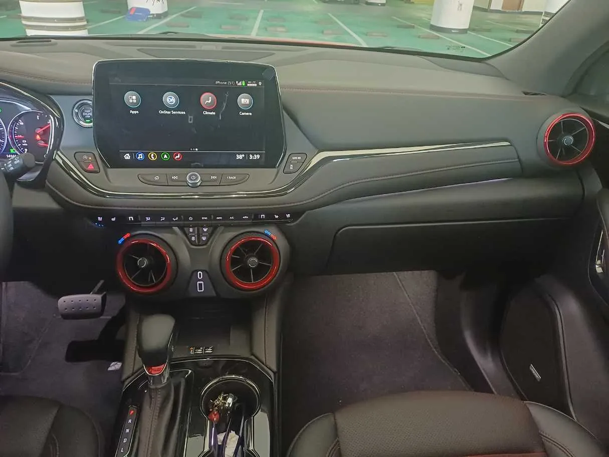 Car image 15
