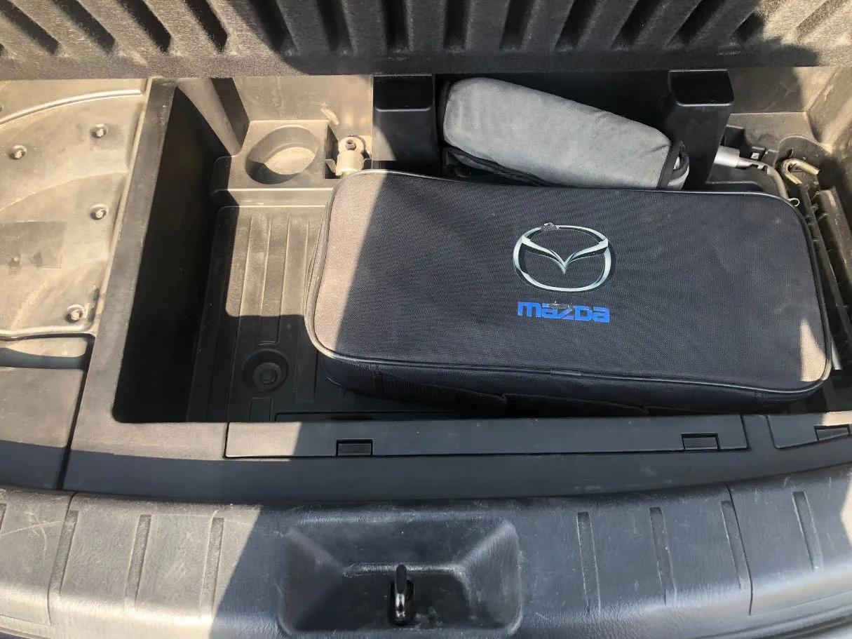 Car image 24