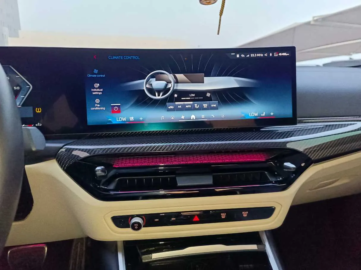 Car image 27