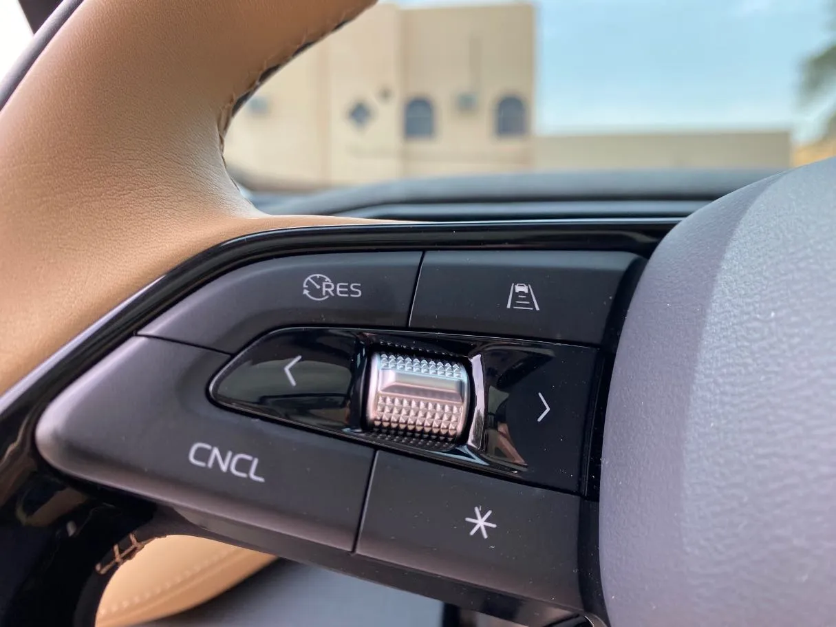 Car image 27