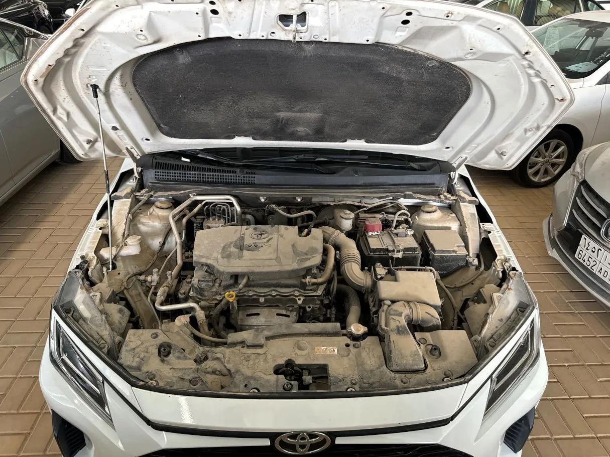 Car image 20